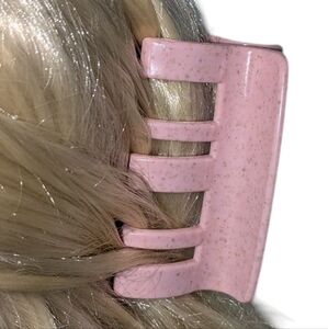 🍁 3/$15 Eco Friendly Abstract Hair Clip